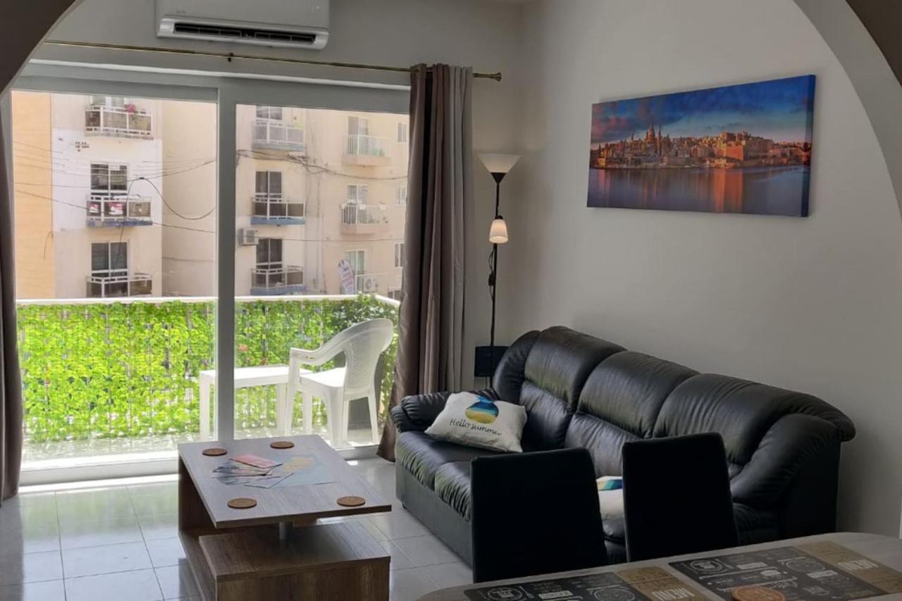 Апартаменты Sunny Day Flat Сент-Полс-Бей Экстерьер фото