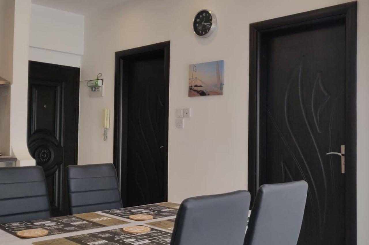 Апартаменты Sunny Day Flat Сент-Полс-Бей Экстерьер фото