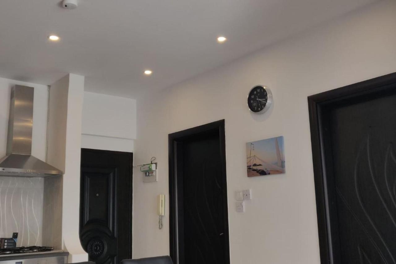 Апартаменты Sunny Day Flat Сент-Полс-Бей Экстерьер фото